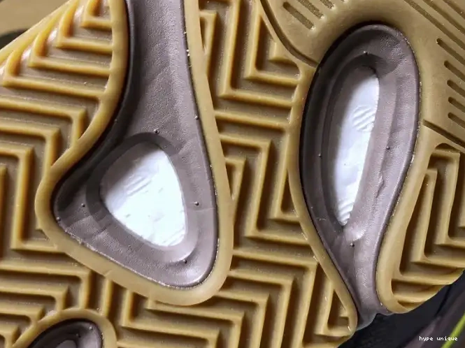hype Runner Yeezy 